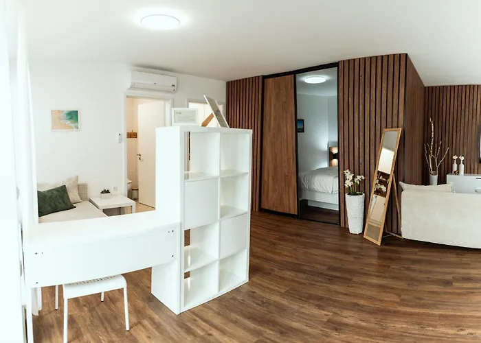 Anur Διαμέρισμα Πτούι